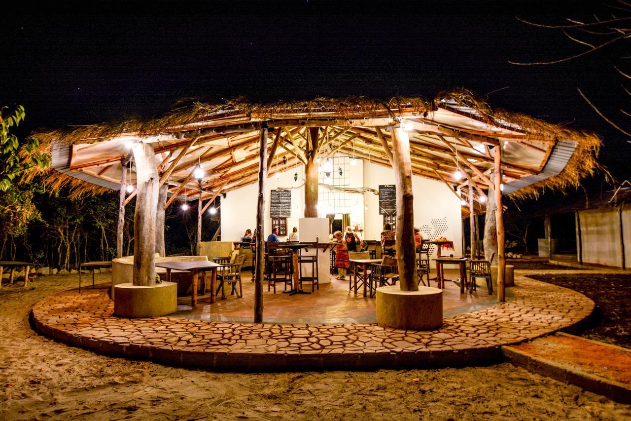 Nzuwa Lodge Pemba Exterior photo